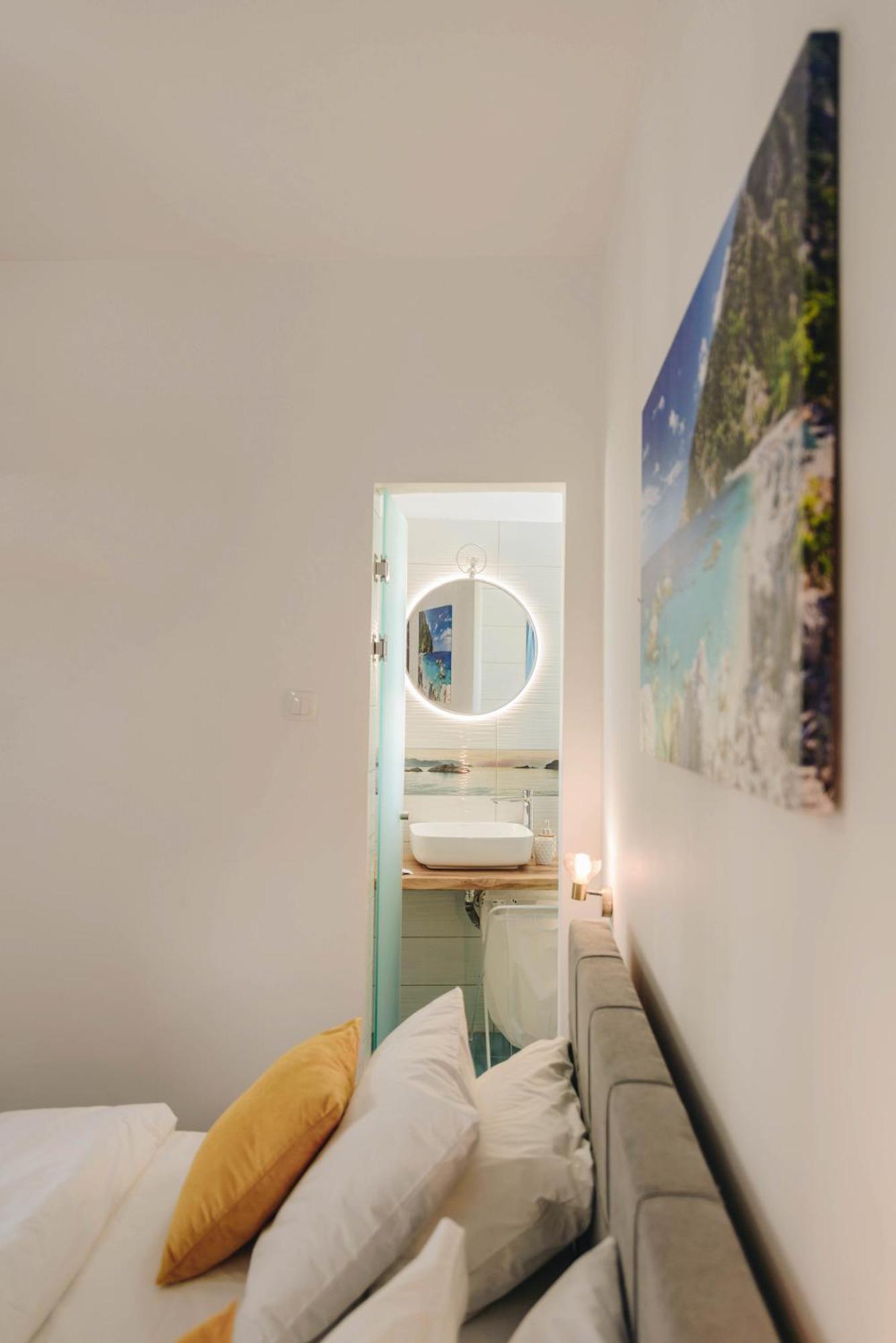 Sunrise Guesthouse Агрия Экстерьер фото