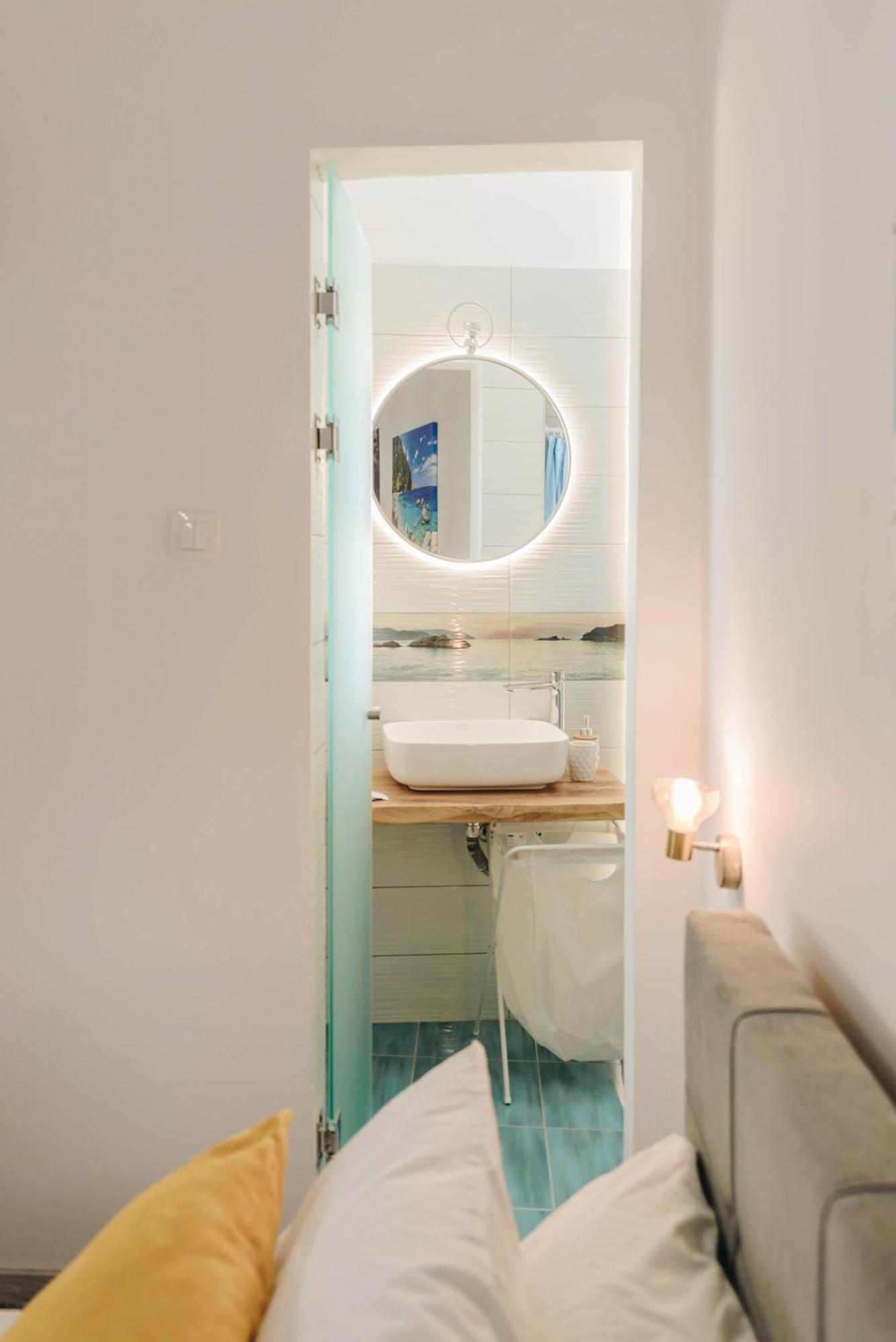 Sunrise Guesthouse Агрия Экстерьер фото