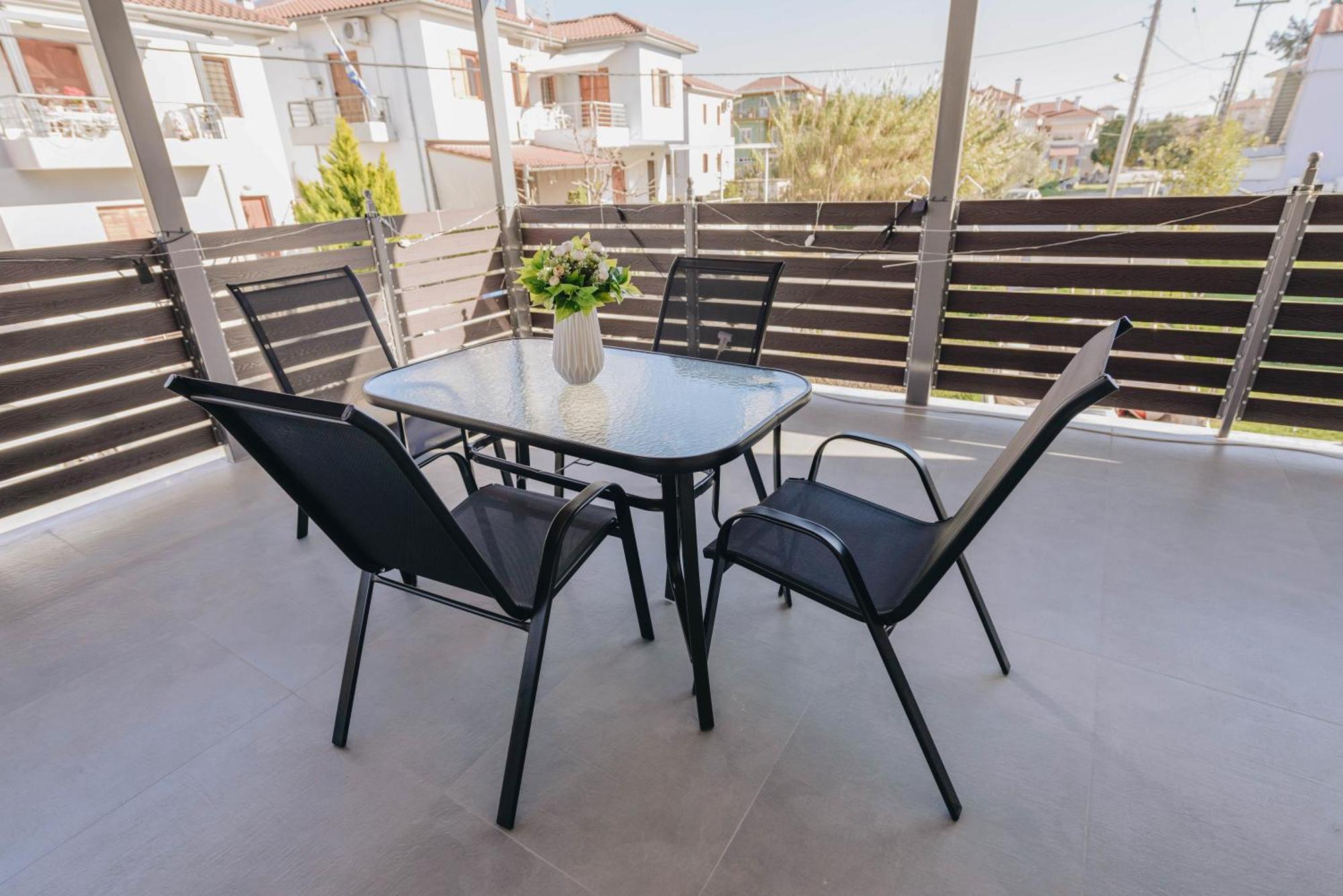 Sunrise Guesthouse Агрия Экстерьер фото